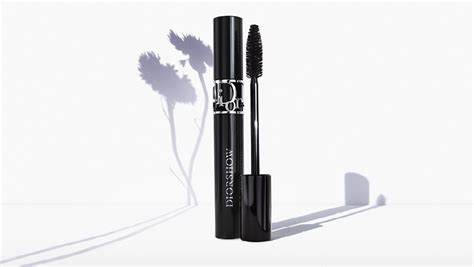 ciglia finte dior|Mascara Diorshow: volume, definizione e 24 ore di tenuta .